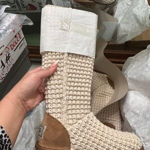 Ugg boots size 5 brand new